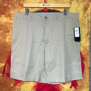 PGA TOUR-men’s Chinchilla Moisture Wicking SUN PROTECTION Easy Care GOLF shorts